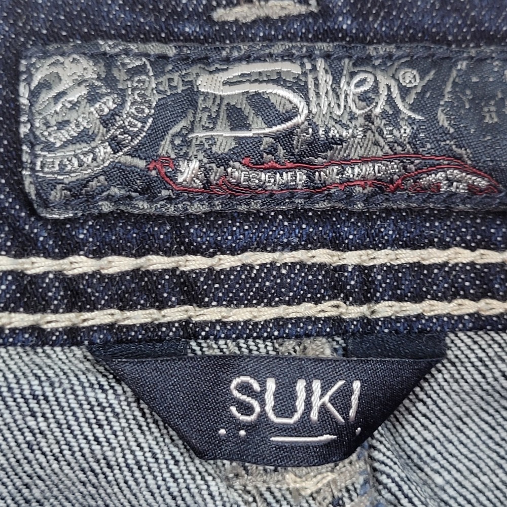 Silver Jean Suki Mid Short Women Size 14 Blue Excellent Dark Wash Distressed - Picture 6 of 9